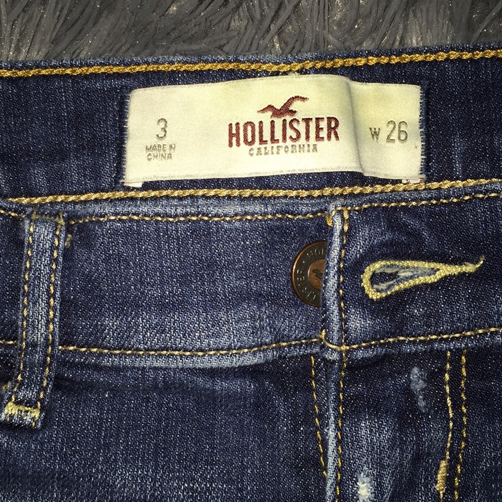 Shorts - Picture 3 of 4